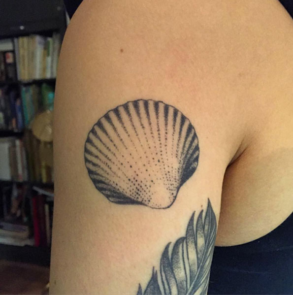 45 Beautiful Seashell Tattoos Youll Love TattooBlend