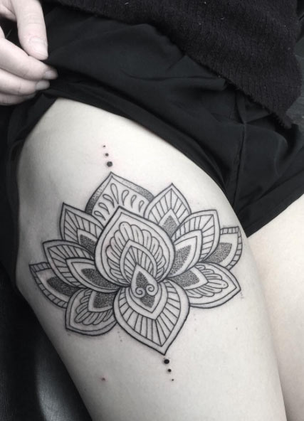 These 45 Thigh Tattoos For Women Might Just Be The Best ...