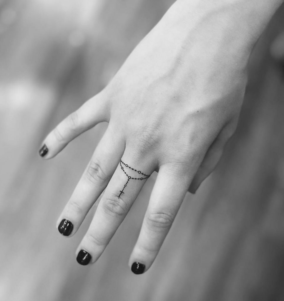 Tiny Finger Tattoos That Define Perfection Tattooblend