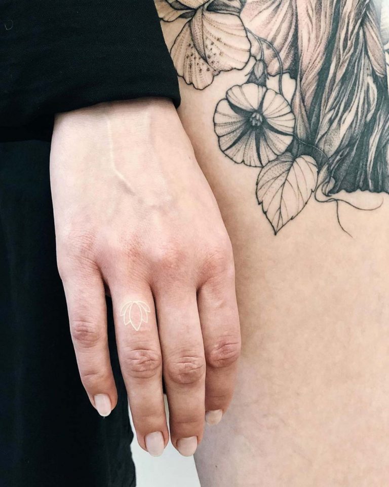 Tiny Finger Tattoos That Define Perfection Tattooblend