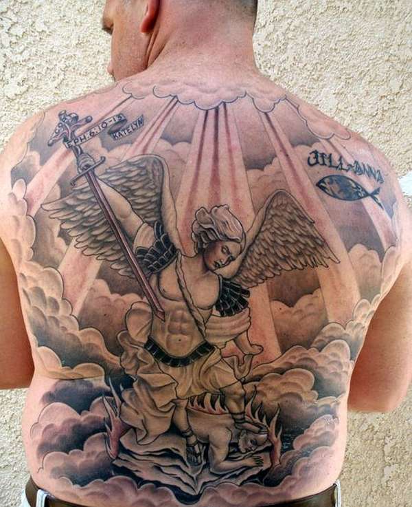 angel-tattoo-mural-on-back
