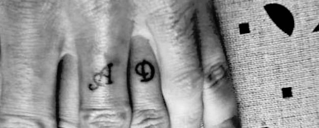inital-wediding-ring-finger-tattoos