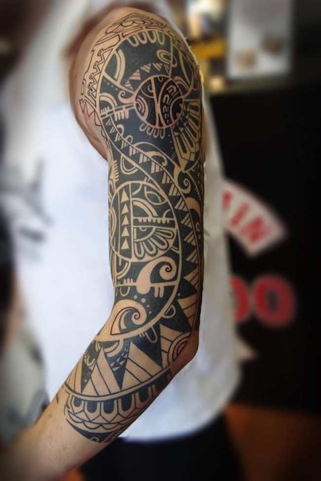 polynesian-islander-tribal-tattoo