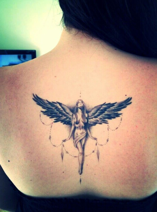 small-angel-on-back