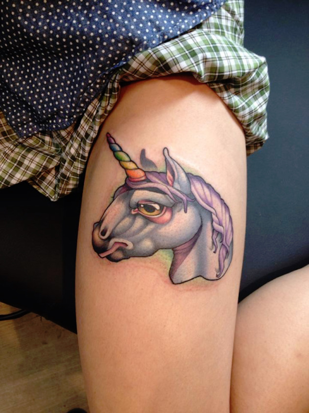 thigh-unicorn-tattoo