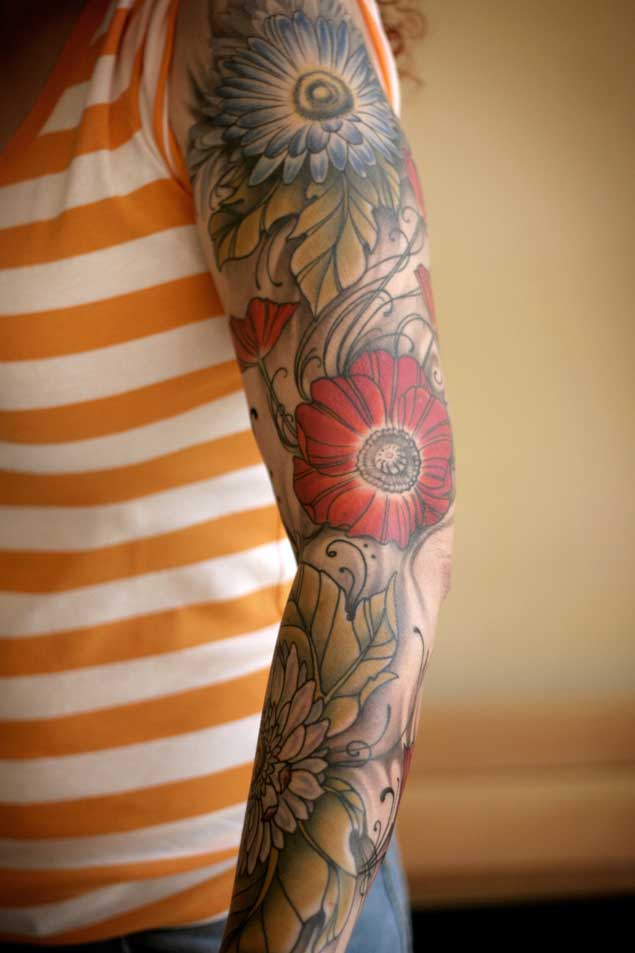 30 Fabulous Floral Sleeve Tattoos for Women - TattooBlend