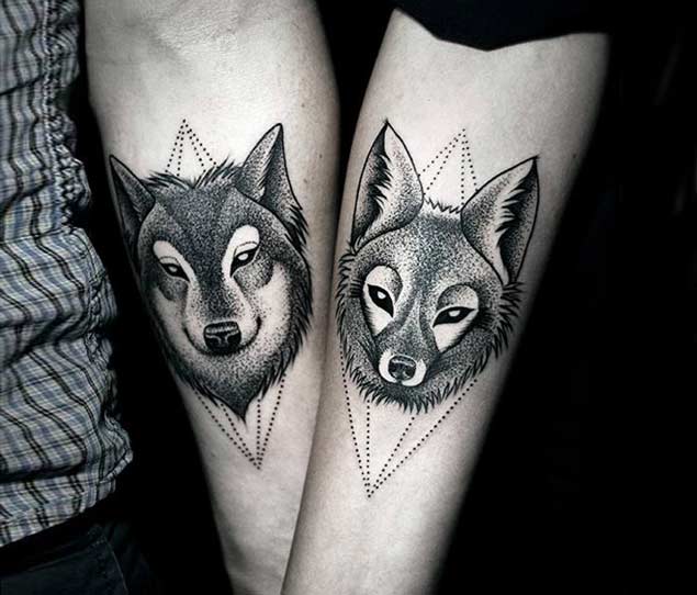 best-dotwork-wolf-tattoo
