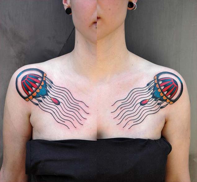 jellyfish-shoulder-medallion-tattoo