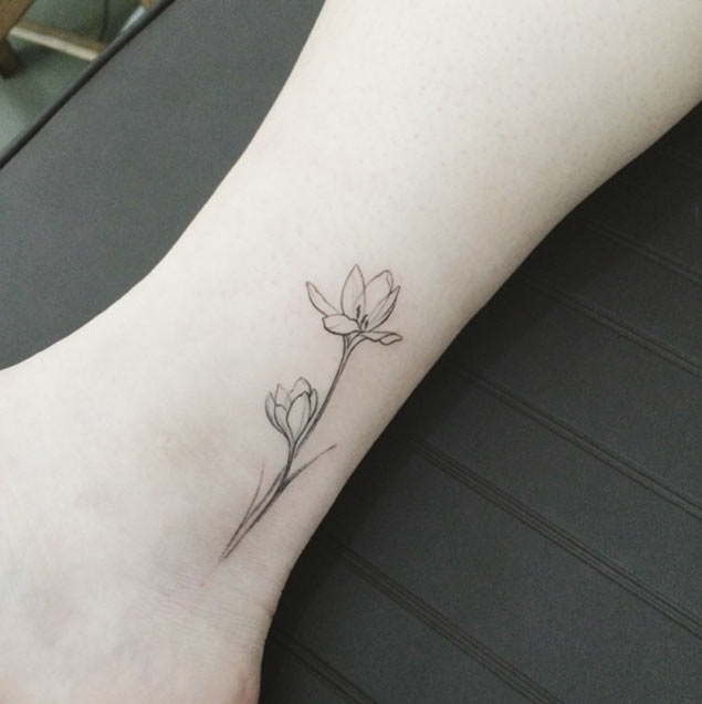 40 Adorable Itty-Bitty Ankle Tattoos - TattooBlend