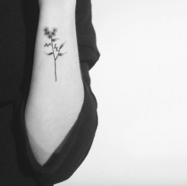 Minimalistic Flower Tattoo by Lara