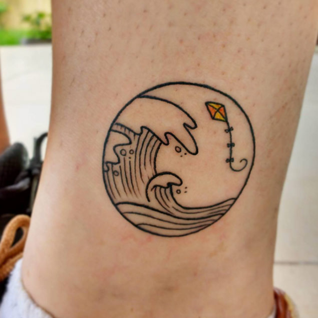 Cute Wave Tattoo by Analoomedeiro