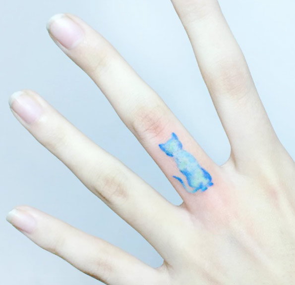 Watercolor Cat Finger Tattoo by IDA