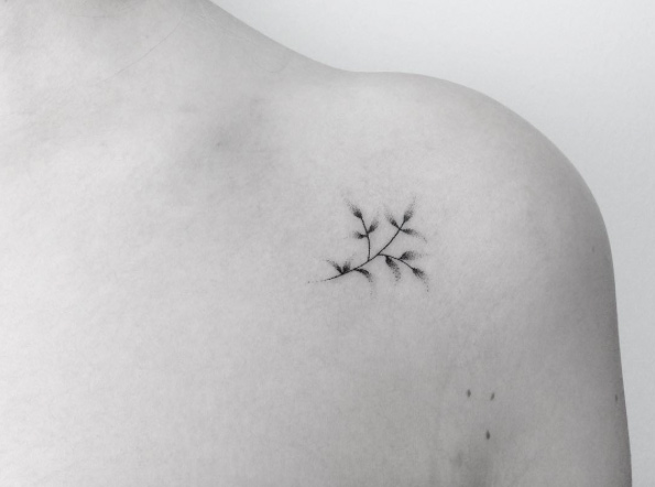 Cute Shoulder Tattoo Design by Lara M. J.