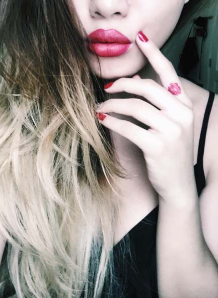 Red Lips Finger Tattoo Design