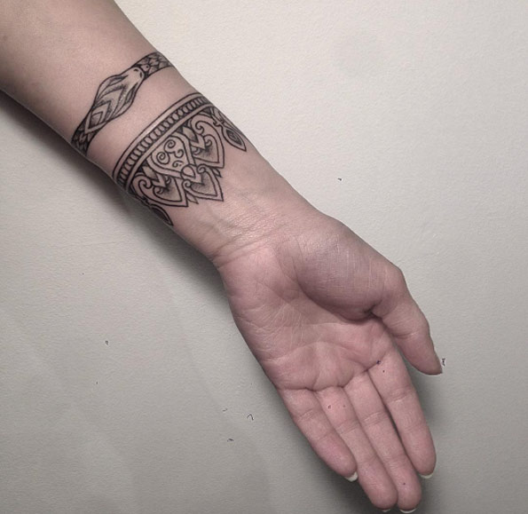 Mann band unterarm tattoo Tattoo Ideen