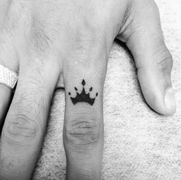 Crown Finger Tattoo by Oz Rozenberg