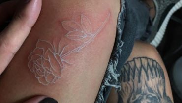 40 beautiful back neck tattoos for women tattooblend 40 beautiful back neck tattoos for women tattooblend