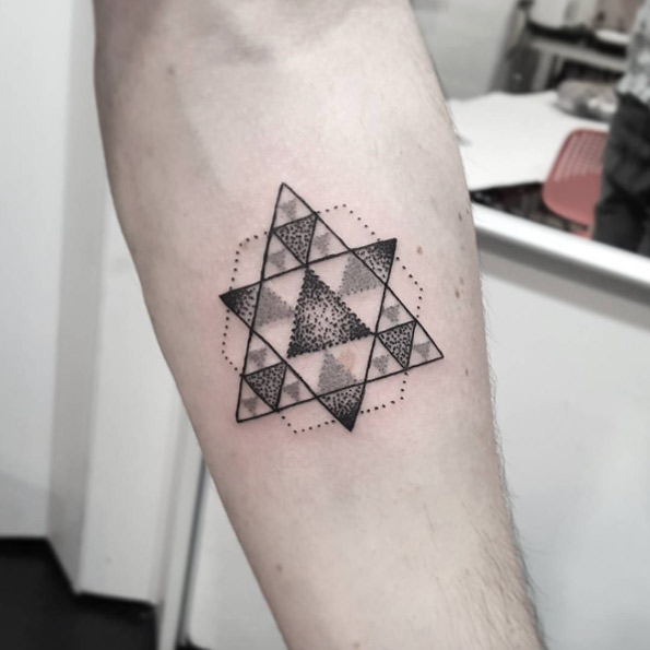 Geometric Triangles by Isabel Barcelona