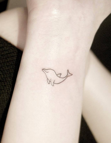 Dolphin on Wrist by Chaehwa
