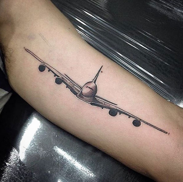 Airplane on Bicep by Rock Spot