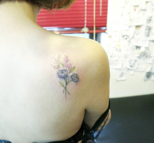 Back shoulder florals by Chaewa