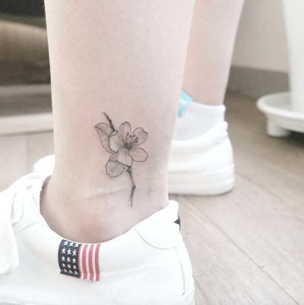 Floral ankle piece by Chaewa