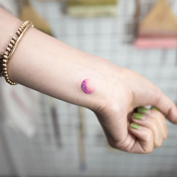 60 Tiny Tattoos You Can't Help But Love - TattooBlend
