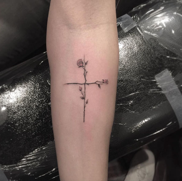 Cross of roses by Isaiah Negrete