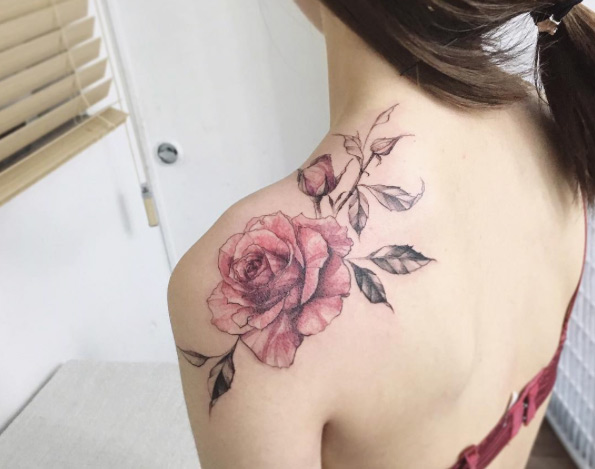 Vintage watercolor roses on back shoulder by Tattooist Flower
