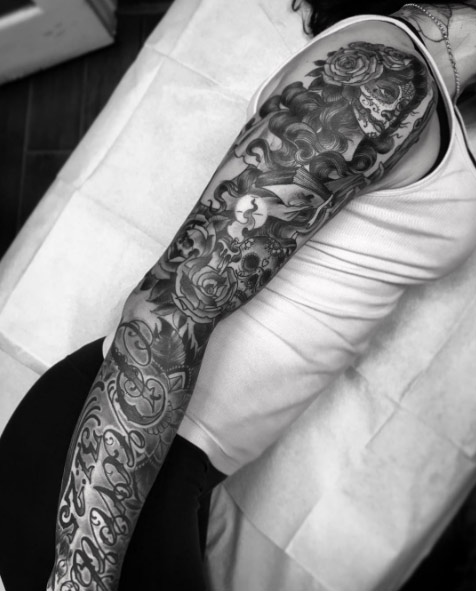40+ Attractive Sleeve Tattoos for Women - TattooBlend