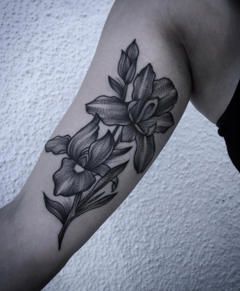 50+ Enchanting Flower Tattoos For Fall - TattooBlend