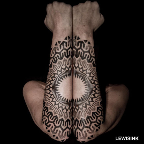 Matching geometric tattoos by Paris