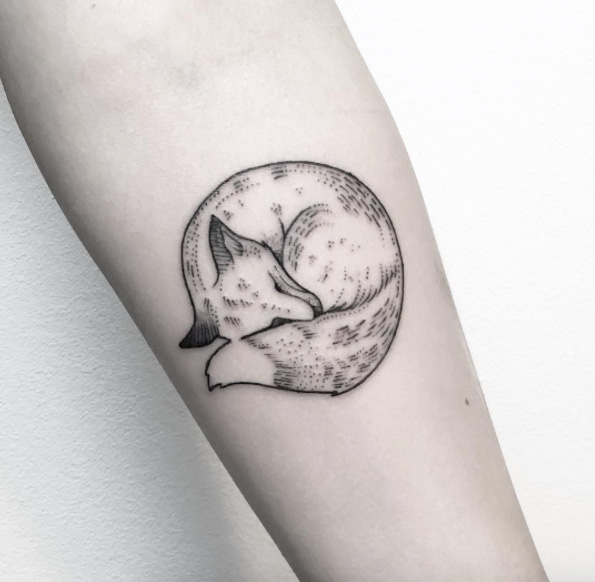 Simple sleeping fox tattoo by Maria Fernandez