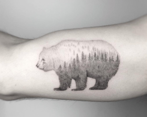 Single needle bear tattoo by Jakub Nowicz
