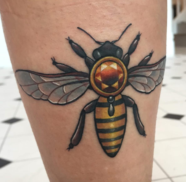 Bee tattoo by Michelle Maddison