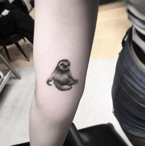 Black and grey ink sloth tattoo by Isaiah Negrete