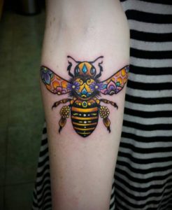 40 BuZZin Bee Tattoo Designs and Ideas - TattooBlend