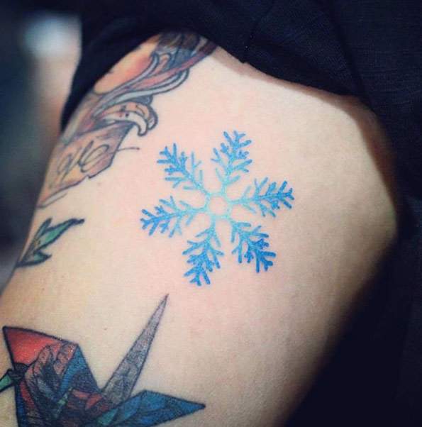 100 Awe-Inspiring Snowflake Tattoos for Winter - TattooBlend