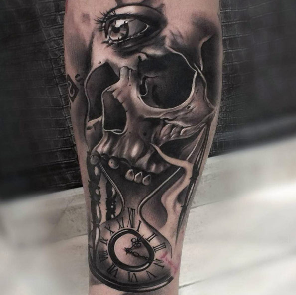 Surreal skull tattoo by Josu