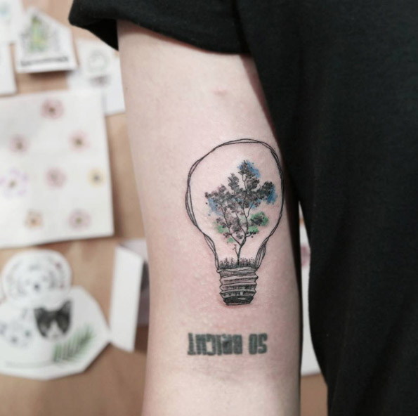 Lightbulb tattoo by Chaehwa