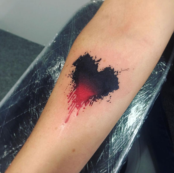 Bleeding heart tattoo by Kerste Tattoos