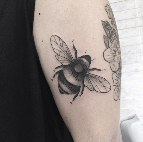 Bee tattoo by Ash Timlin