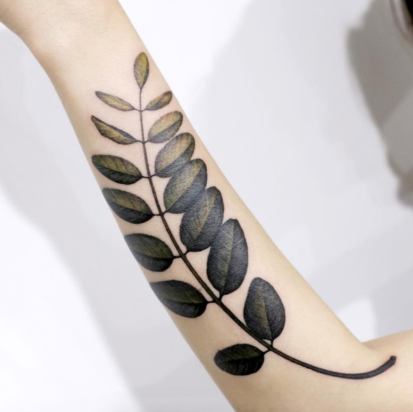Leaves by Tattooist IDA