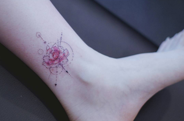 Lotus flower on ankle by Seoeon