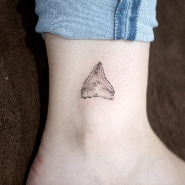 Shark tooth tattoo by Doy