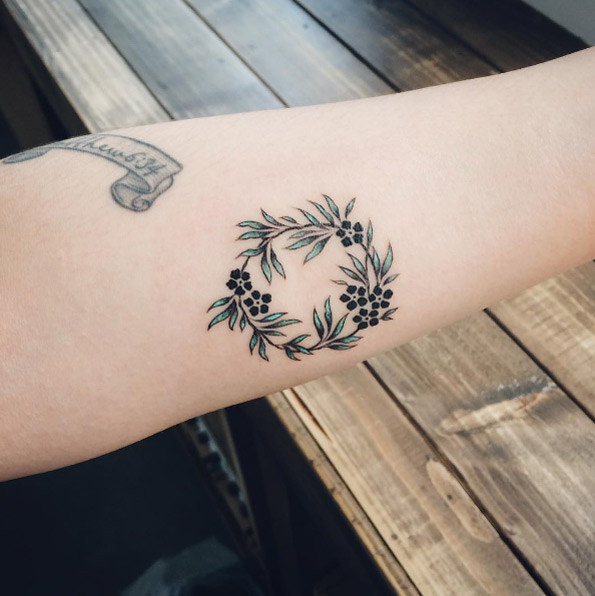 Wreath tattoo by Doy