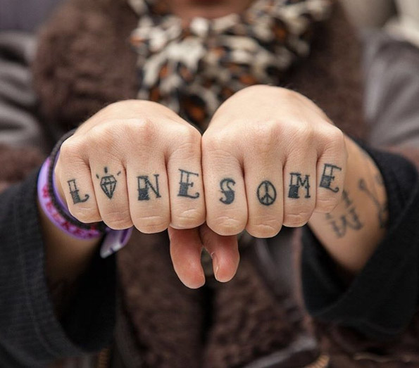 'Lonesome' knuckle tattoo by Knuckles 365