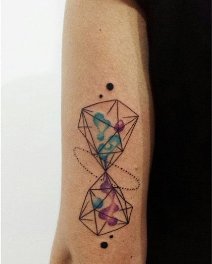 Geometric watercolor hourglass tattoo by Aline Wata