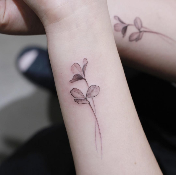 Couple clover tattoos by Tattooist Doy