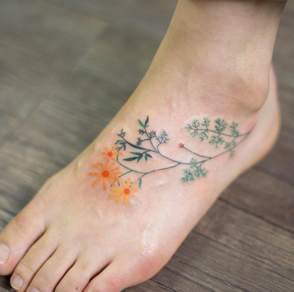 Flowers on foot by Zihee